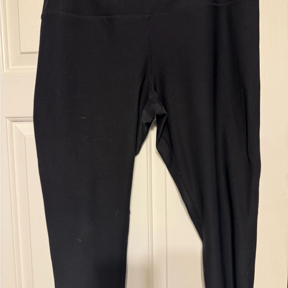 MPG Women's Black Capris